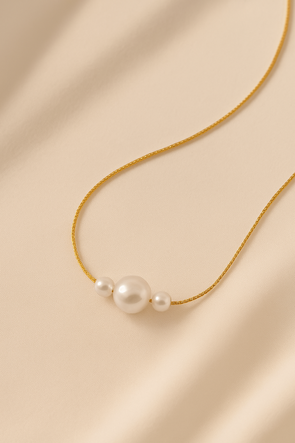 Trinity Pearl Necklace – Elegant Gold-Plated Jewelry