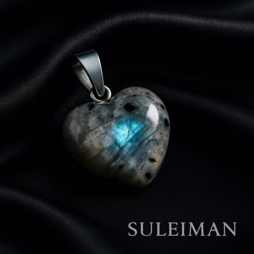 Labradorite Pendant – Protective Natural Stone