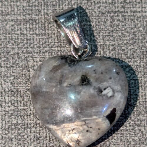 Labradorite Pendant – Protective Natural Stone