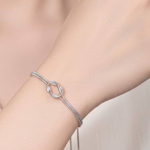 Silver Knot Bracelet – Timeless Symbol of Unity